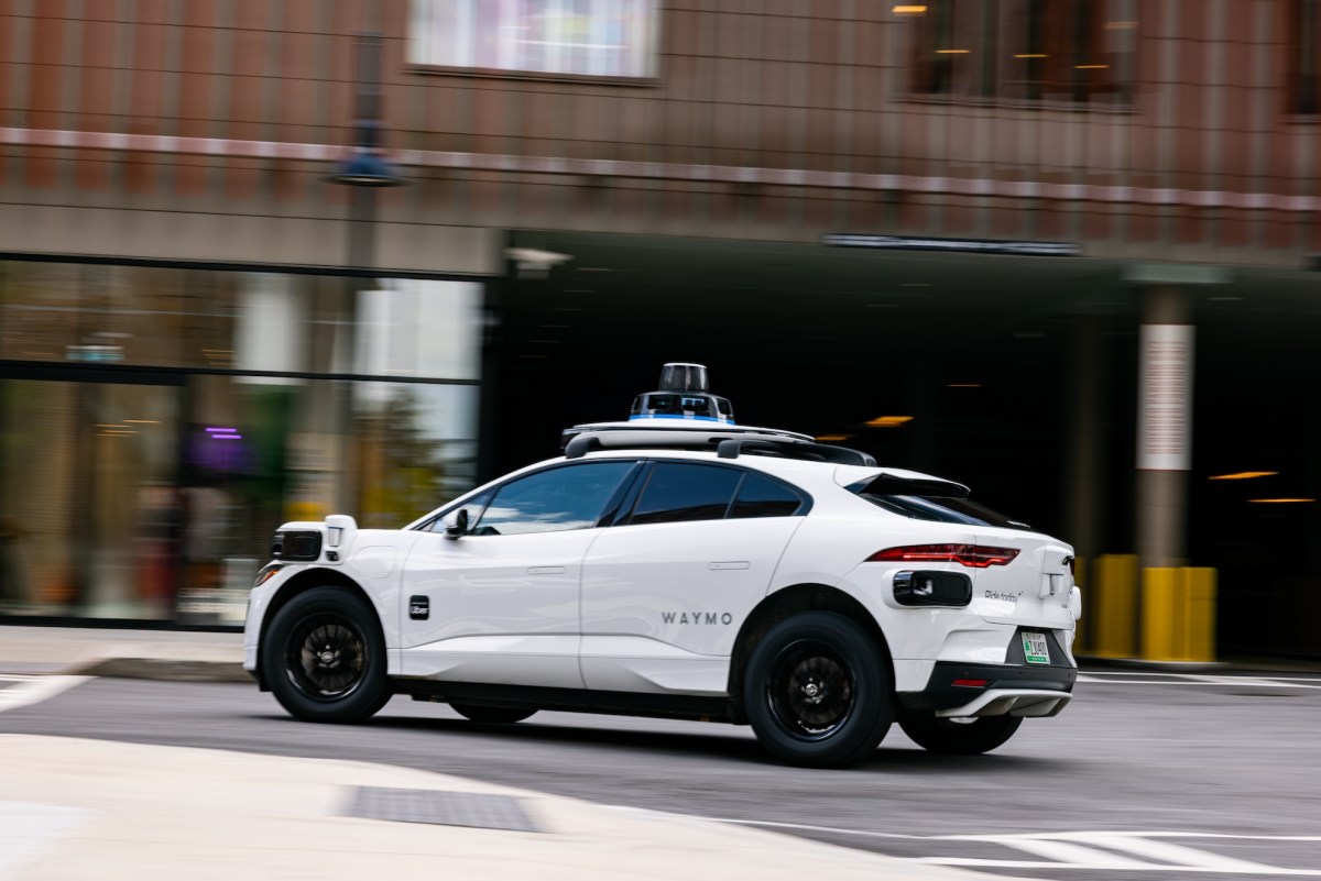 Waymo removes safety drivers in Miami ahead of 2026 launch | TechCrunch