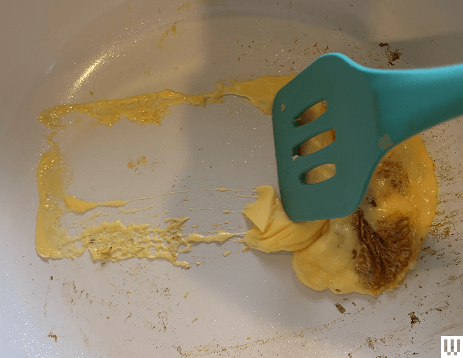 Hot or Not? My Thoughts on the Reddit-Obsessed Paris Hilton Cookware