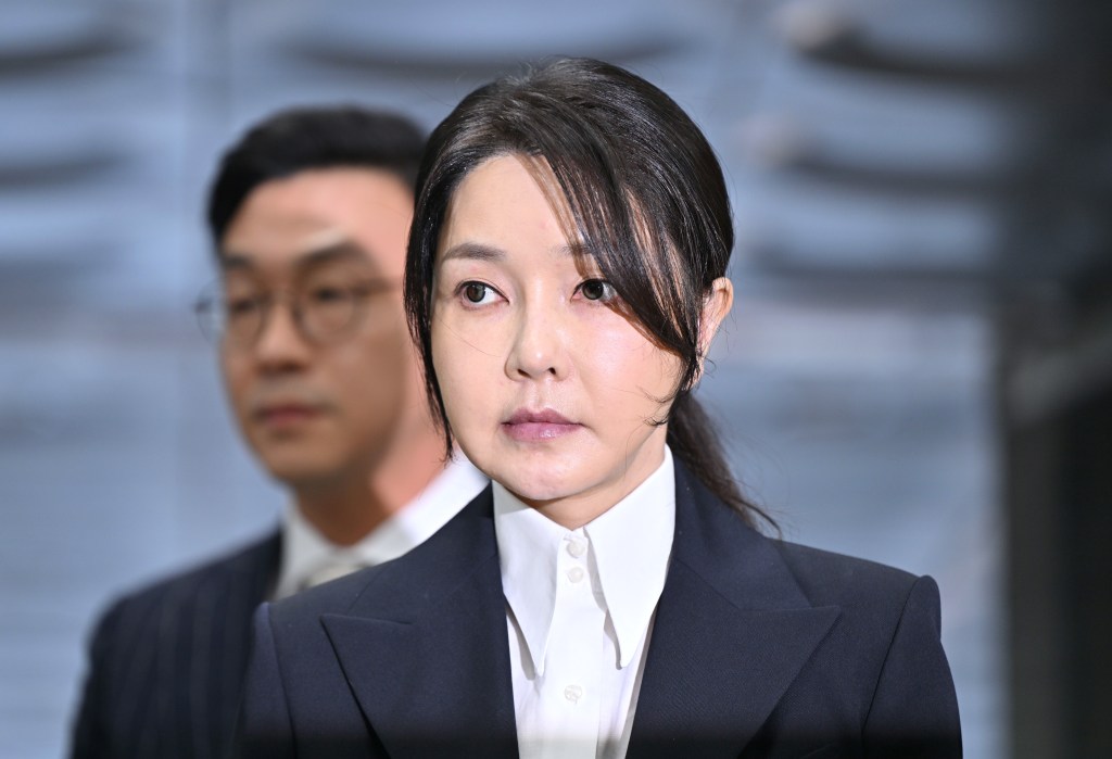Political Bribery Investigation in South Korea Involving Lee Ufan Painting Draws to a Close