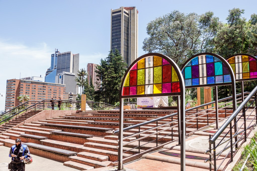 Sculptor Henrike Naumann Dies at 41, Museo de Arte Moderno de Bogota Fires Director: Morning Links for February 16, 2026