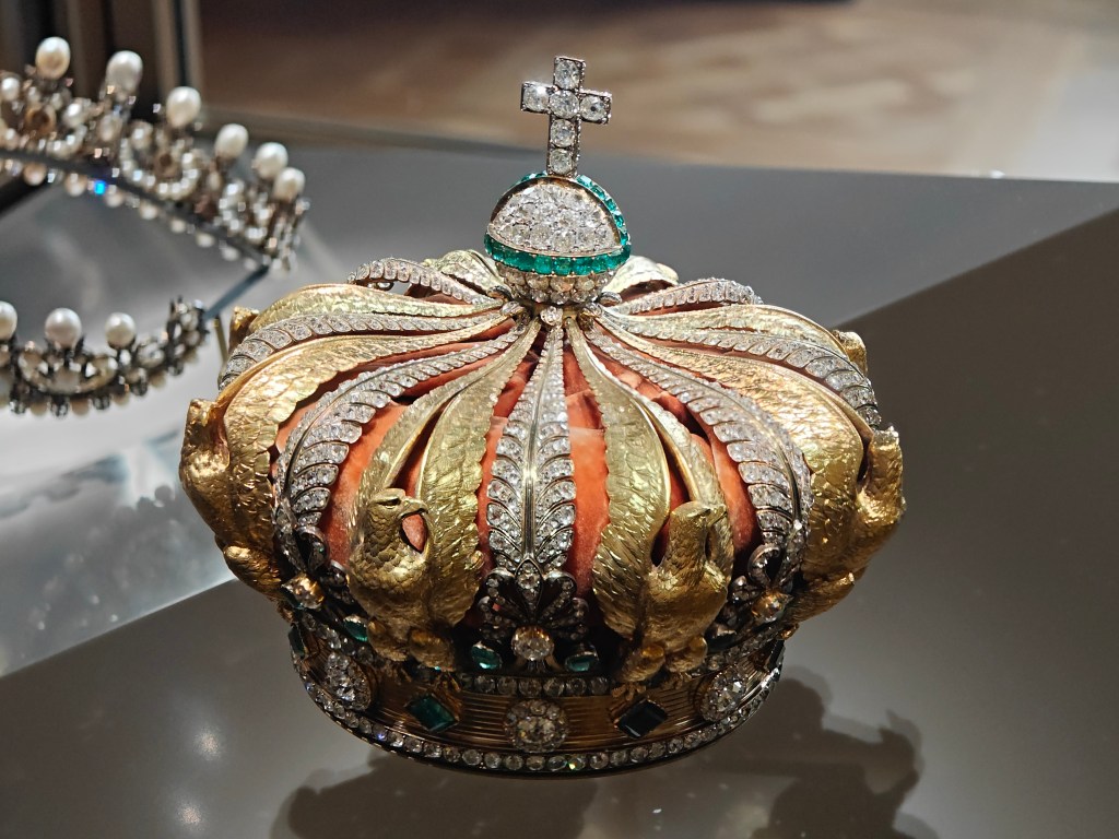 Empress Eug&eacute;nie&rsquo;s Damaged Crown to Be Restored After Louvre Heist