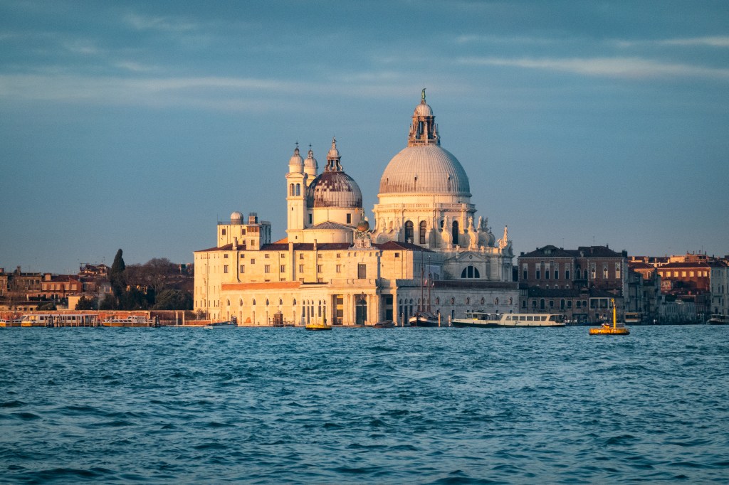 Venice Biennale Announces Participating Artists, Christophe Leribault Poised to Replace Ousted Louvre President: Morning Links for February 25, 2026