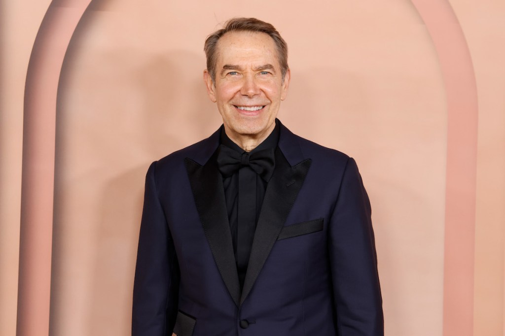 Jeff Koons Says He ‘Did Not Have a Relationship’ with Jeffrey Epstein After Appearing in Files