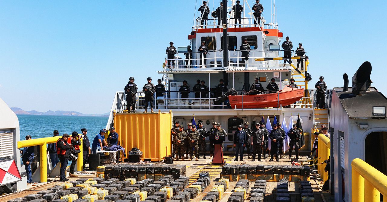 &lsquo;Narco-Submarine&rsquo; Carrying 4 Tons of Cocaine Captured by Mexico's Navy
