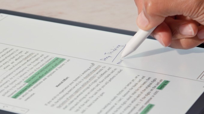 The Kindle Scribe Colorsoft is a pricey but pretty e-ink color tablet with AI features | TechCrunch