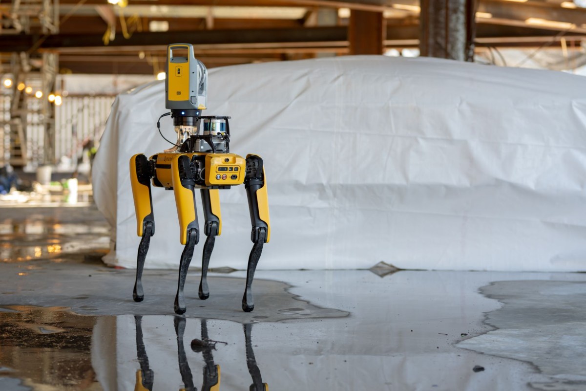 Boston Dynamics CEO&nbsp;Robert Playter&nbsp;steps&nbsp;down after 30 years at the company | TechCrunch