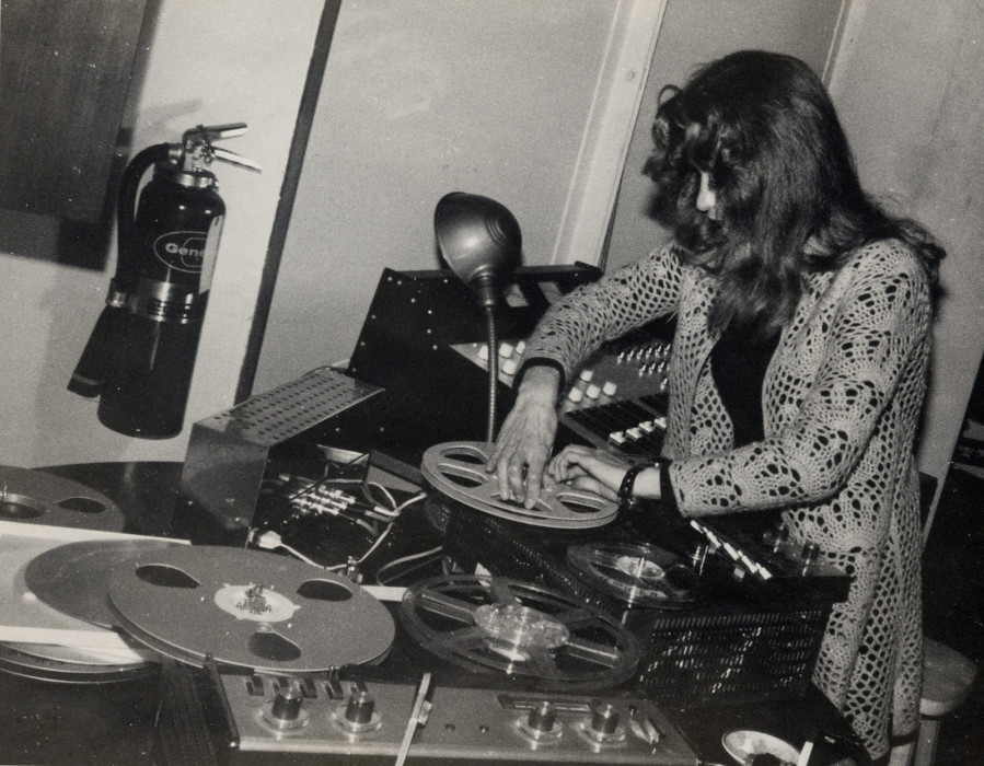 &Eacute;liane Radigue, Composer of Epochal Electronic Sounds, Dies at 94