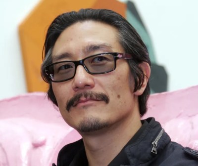 Four Suffer Minor Injuries After Michael Joo Sculpture Is Damaged in New York