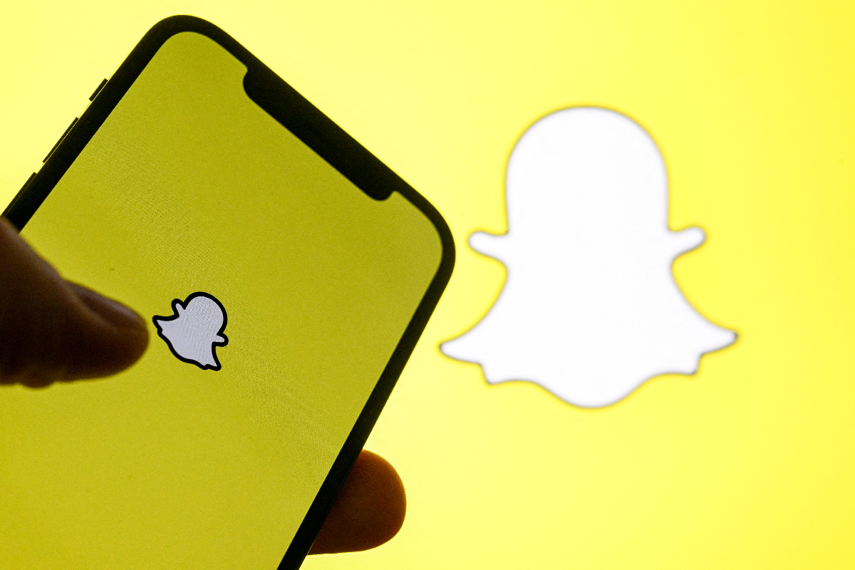 Snapchat now lets you inform others when you have arrived at your destination | TechCrunch