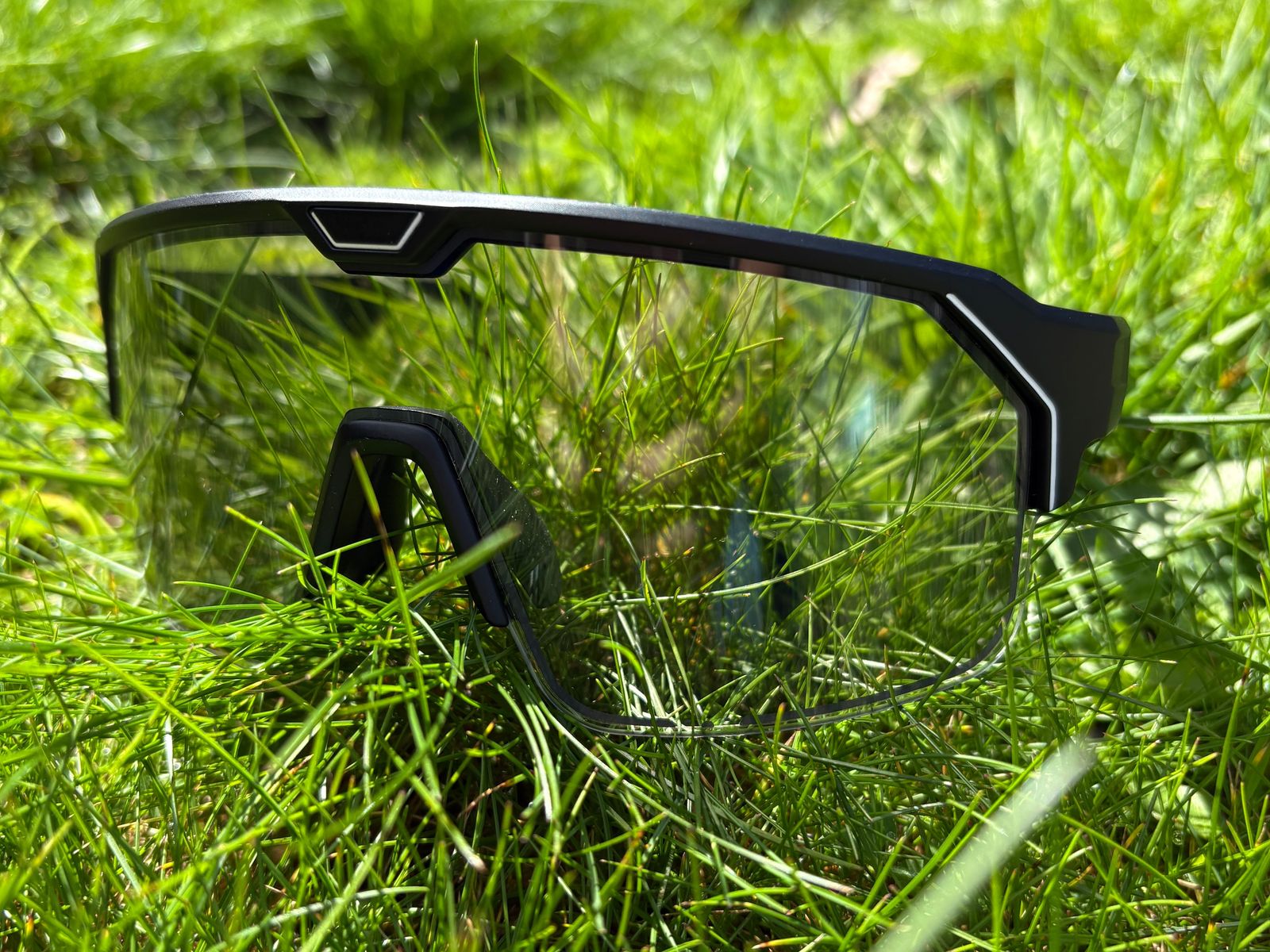 These Workout Headphones Won't Fall Out Even When You're Mowing the Lawn