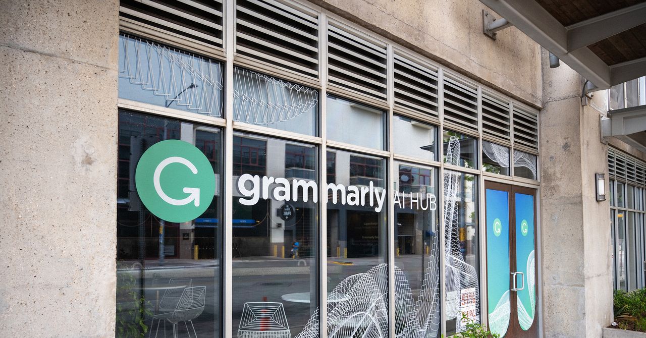 Grammarly Is Offering &lsquo;Expert&rsquo; AI Reviews From Your Favorite Authors&mdash;Dead or Alive