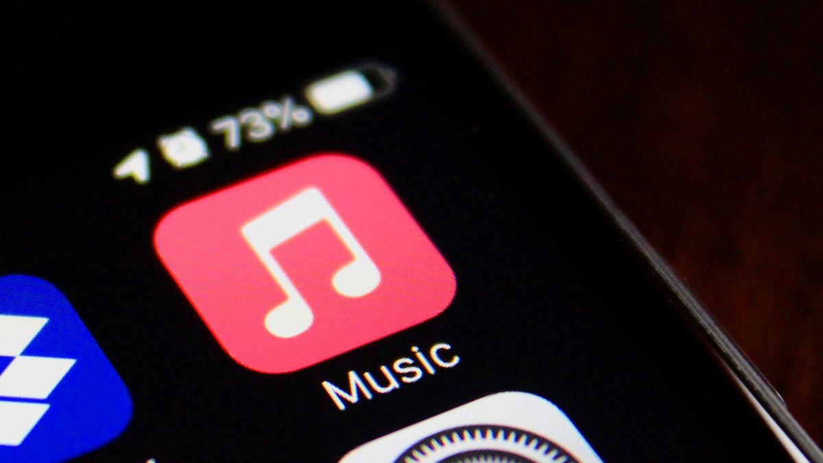 Apple Music to add Transparency Tags to distinguish AI music, says report | TechCrunch