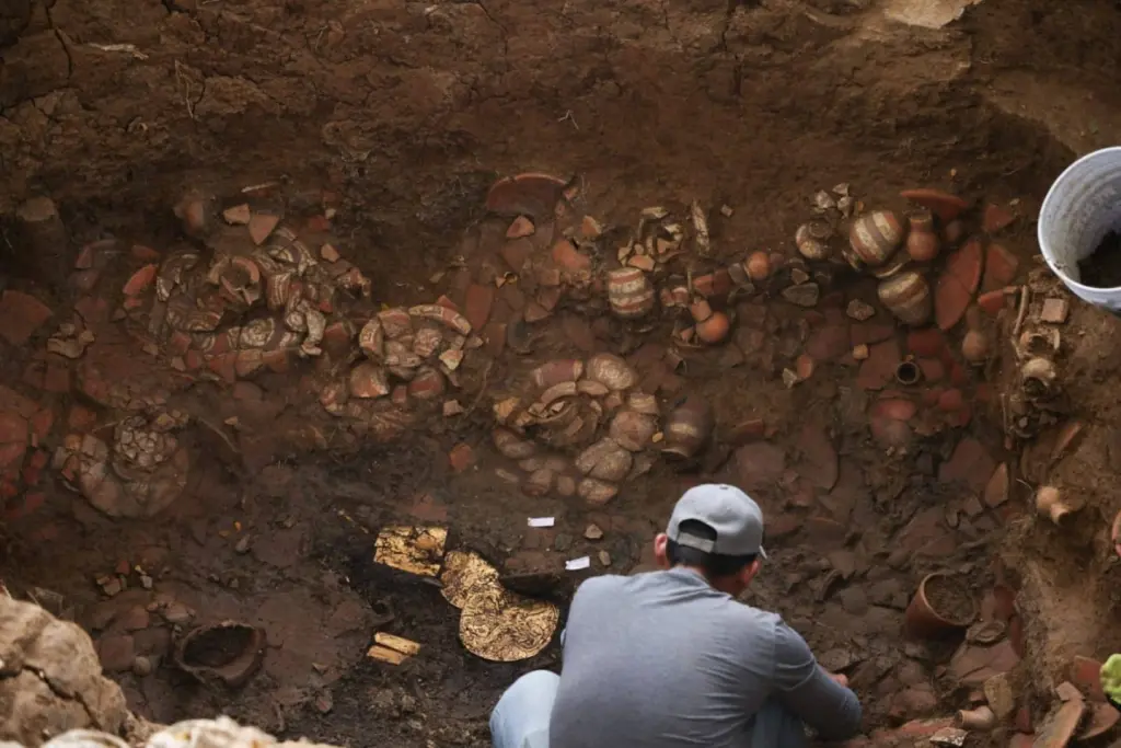 1,000-Year-Old Tomb in Panama Reveals Riches and Victims of Sacrifice
