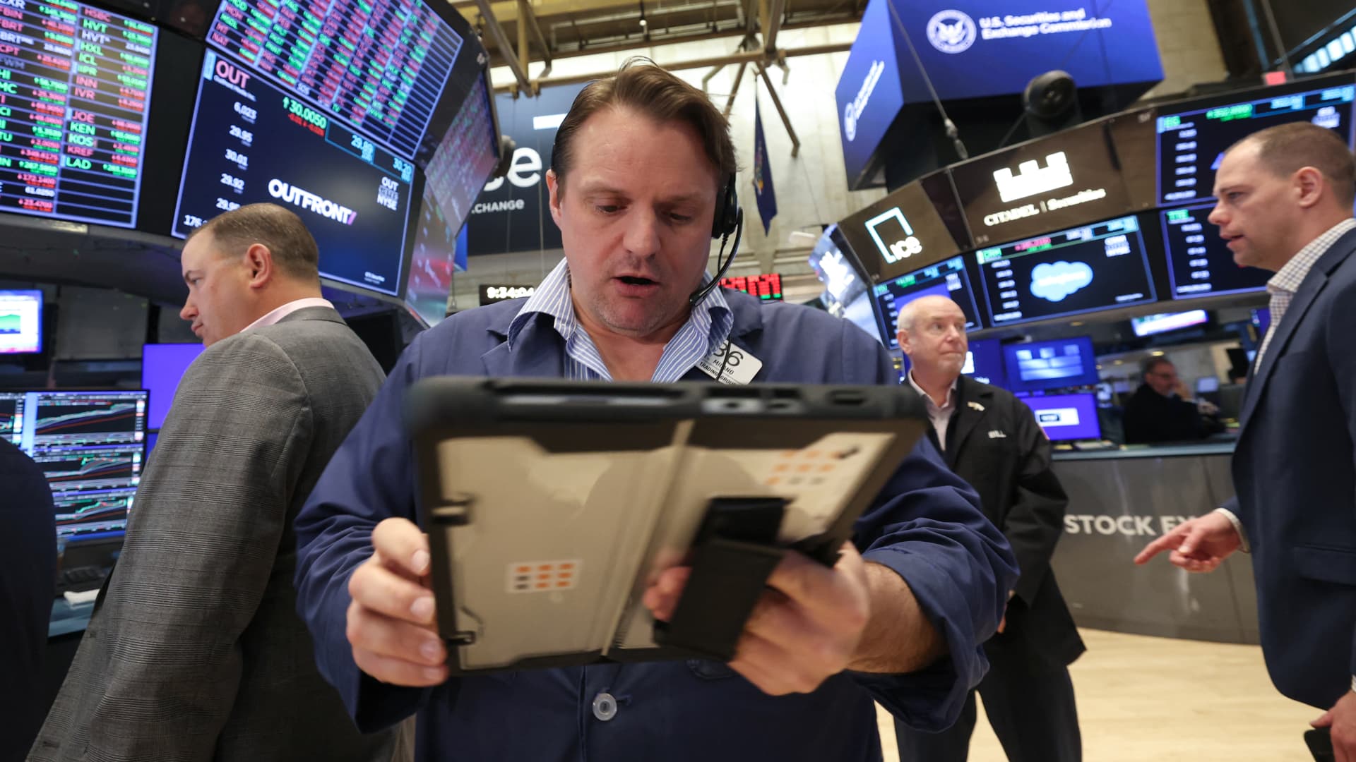 Stocks rise after U.S.-Iran ceasefire extension, strong earnings: Live updates Stocks rise after U.S.-Iran ceasefire extension, strong earnings: Live updates
