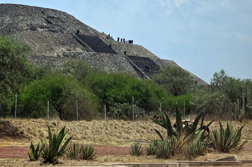 Shooting at Mexico’s Teotihuac&aacute;n Pyramid of the Moon, Diego Rivera’s Grandson Donates Collection to Mexico’s Museo Anahuacalli, and More: Morning Links for April 21, 2026