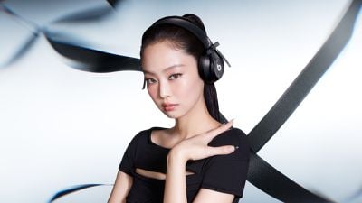 Beats and JENNIE Debut Special Edition Onyx Black Solo 4 Headphones