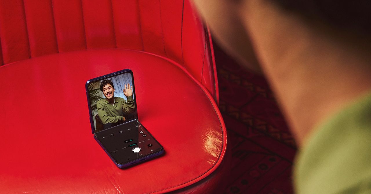 Motorola's New Razr Folding Phones Command a Higher Price and Few Upgrades